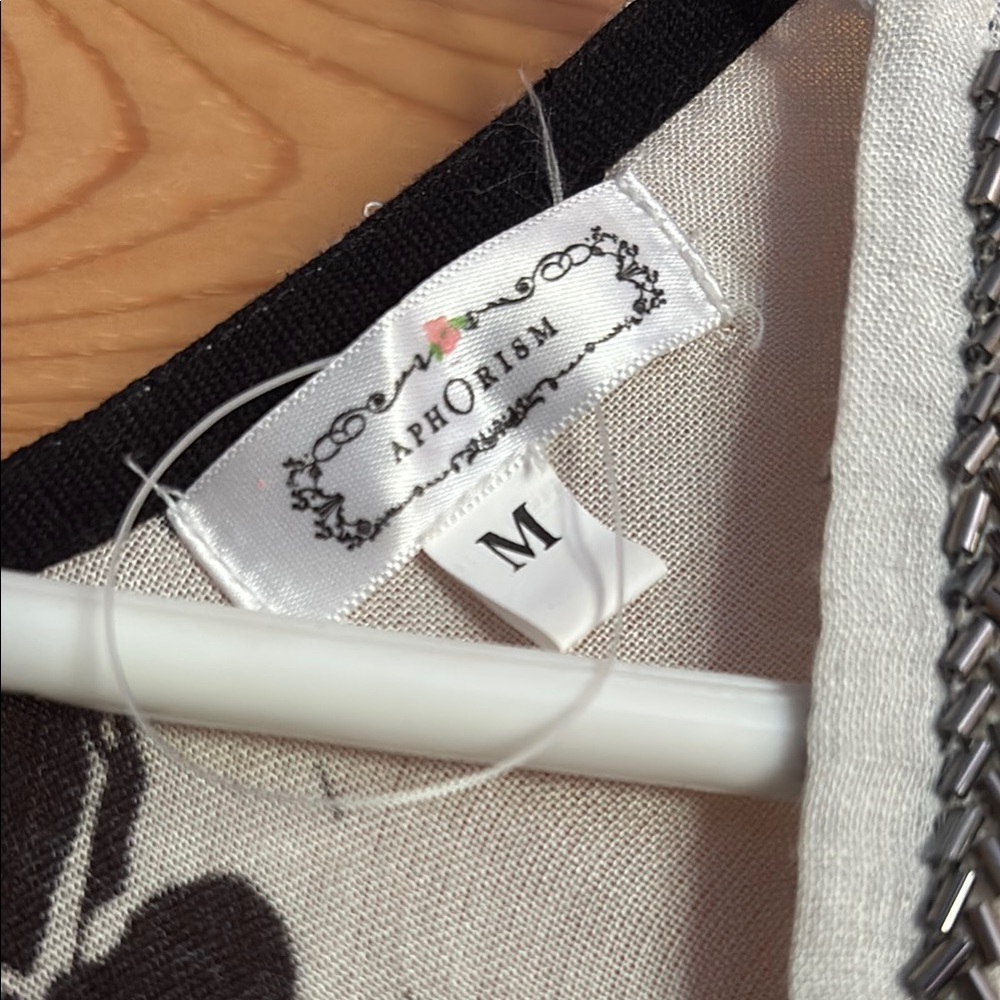 Aphorism Black and White Asymmetrical Kimona - Picture 2 of 6